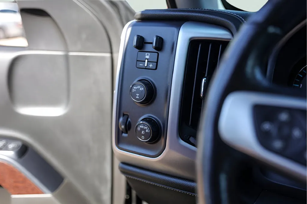 GMC Sierra photo 17