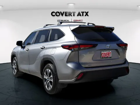 More photos of 2026 Toyota Highlander Hybrid XLE at Covert Buick GMC, TX