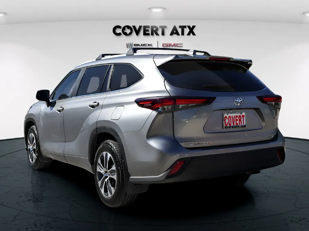 Toyota Highlander photo 5