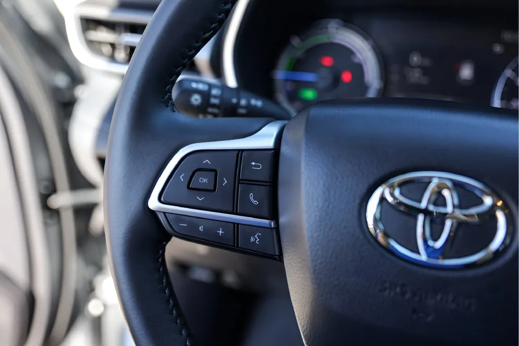 Toyota Highlander photo 16