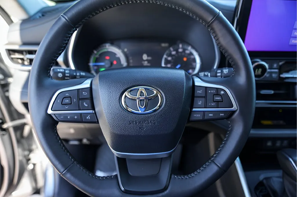 Toyota Highlander photo 14