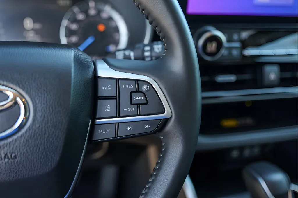 Toyota Highlander photo 15