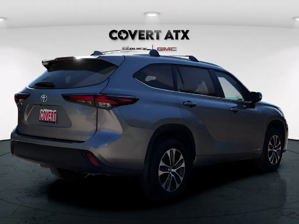 Toyota Highlander photo 6