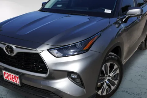 Photos of 2026 Toyota Highlander Hybrid XLE for sale in Austin, TX at Covert Buick GMC