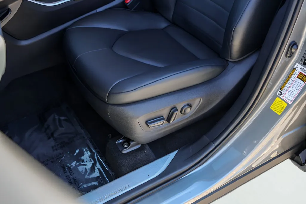 Toyota Highlander photo 10