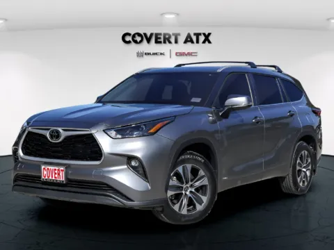 Gray 2026 Toyota Highlander Hybrid XLE for sale in Austin, TX