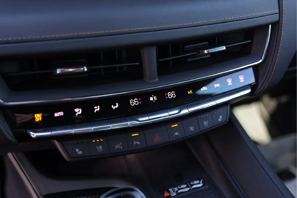 Cadillac CT5 photo 19