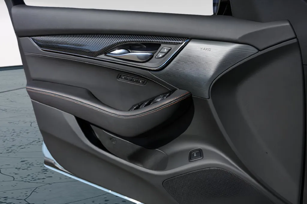 Cadillac CT5 photo 23