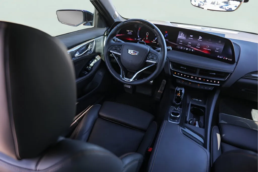 Cadillac CT5 photo 28