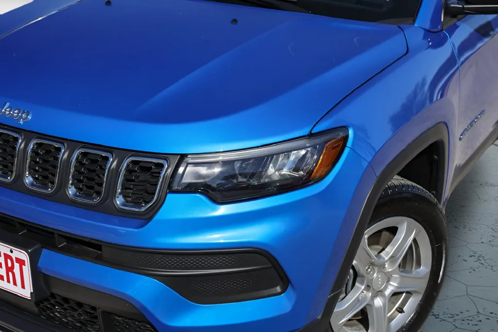 Jeep Compass photo 2