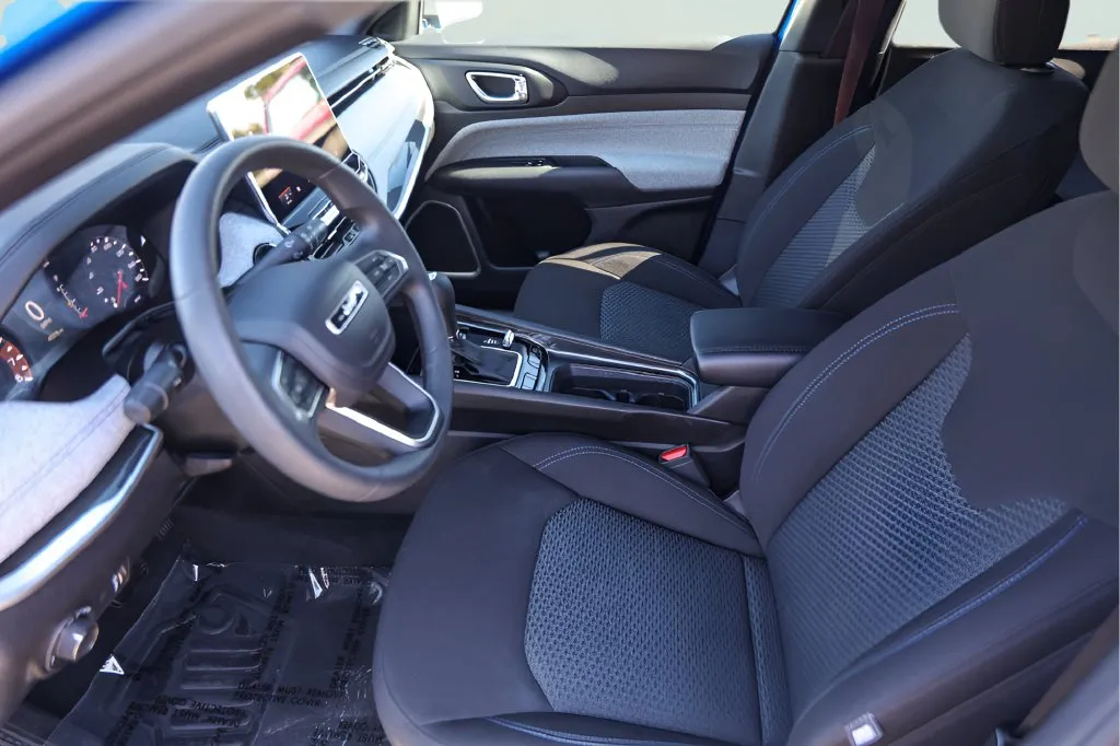 Jeep Compass photo 11