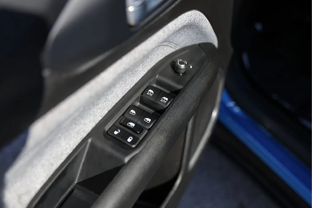 Jeep Compass photo 23