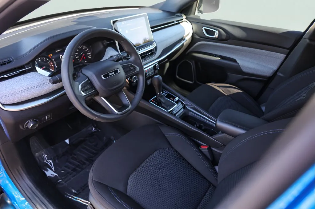 Jeep Compass photo 12