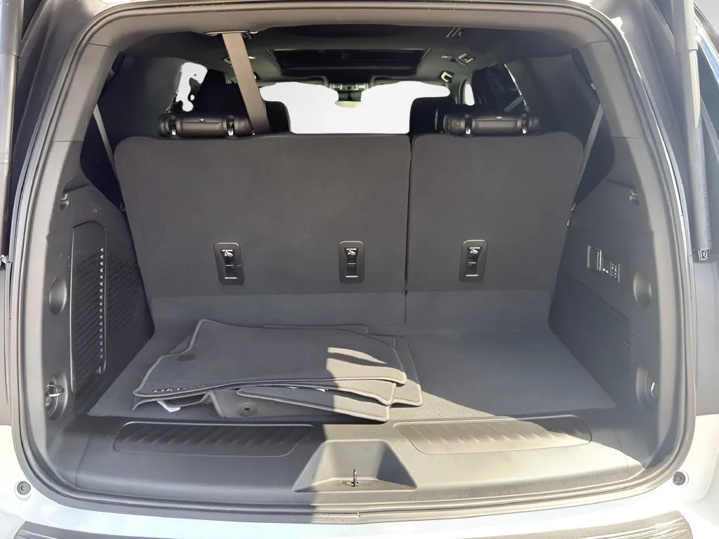 Chevrolet Tahoe photo 7