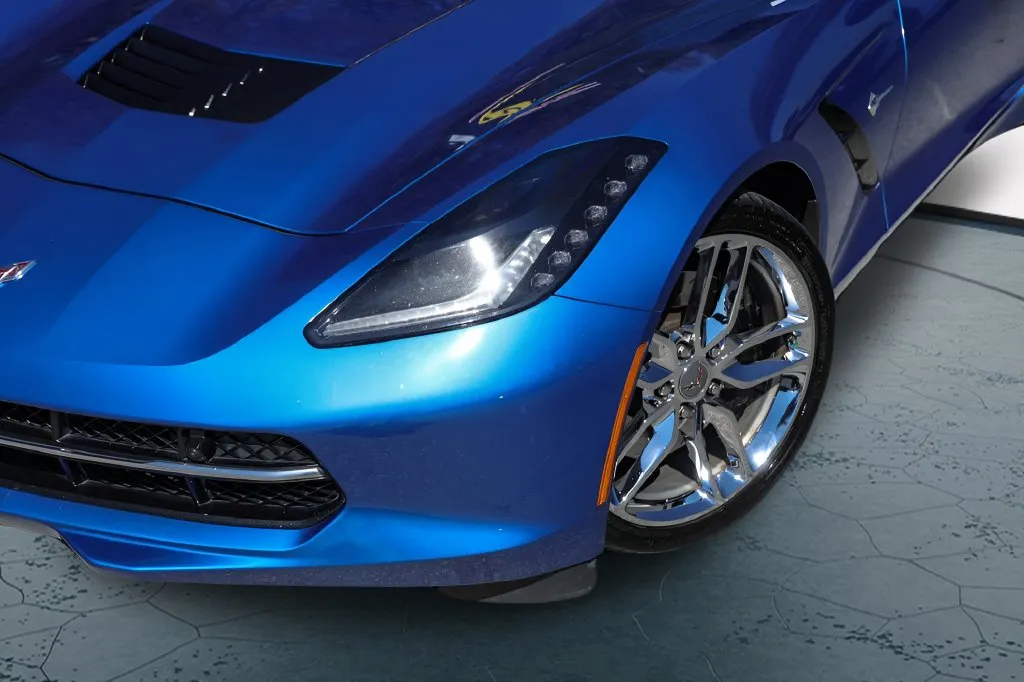 Chevrolet Corvette photo 2