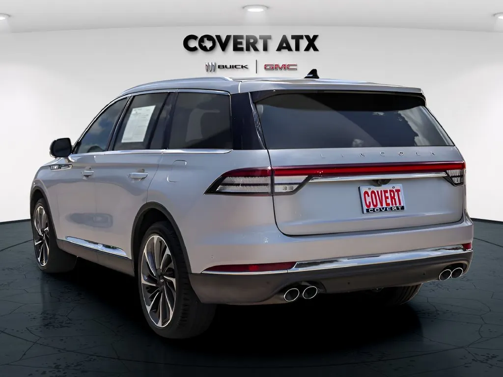 Lincoln Aviator photo 3