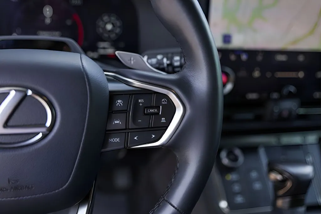 Lexus GX photo 13