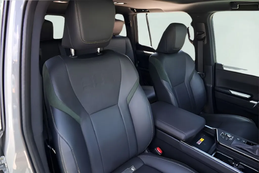 Lexus GX photo 29