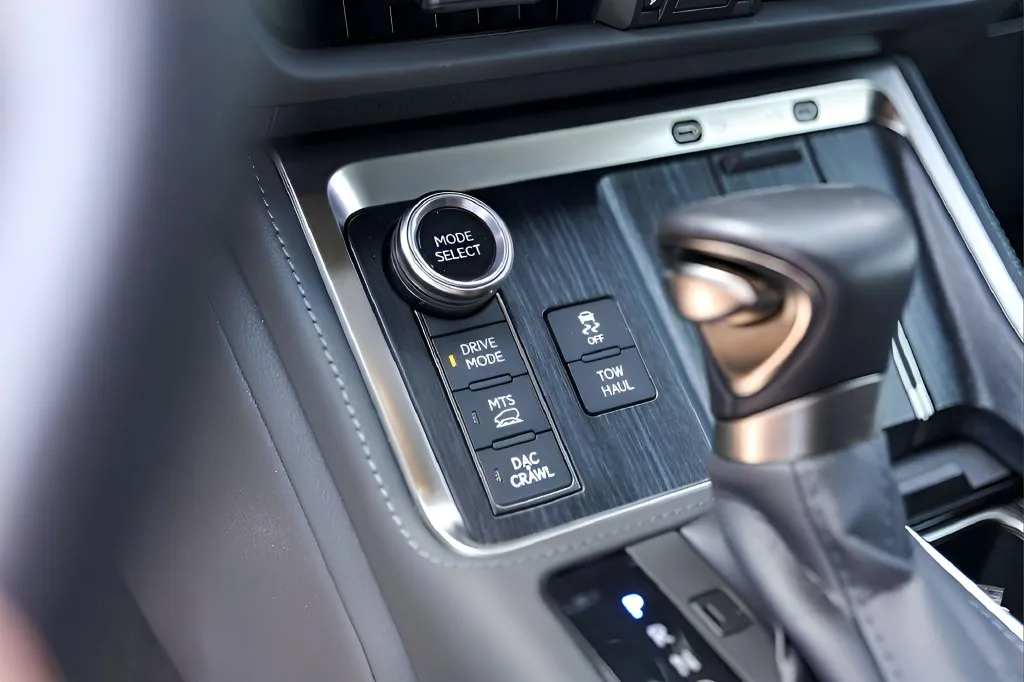 Lexus GX photo 18