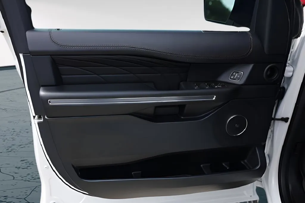 Ford Expedition photo 24