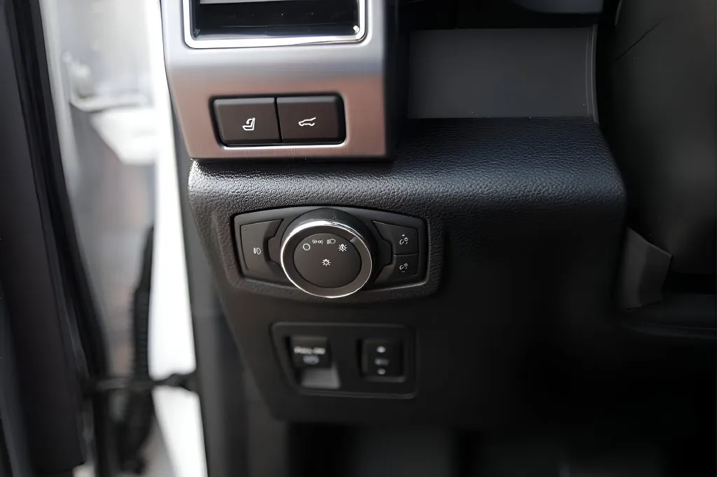 Ford Expedition photo 15