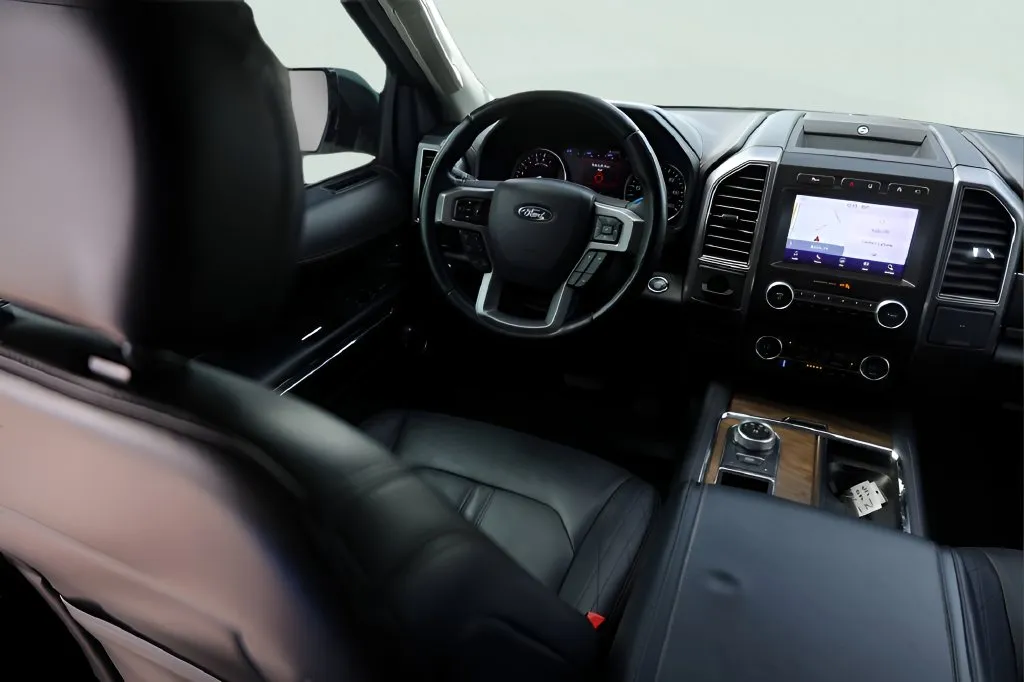 Ford Expedition photo 28