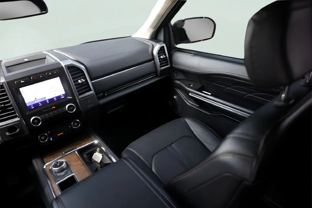 Ford Expedition photo 29