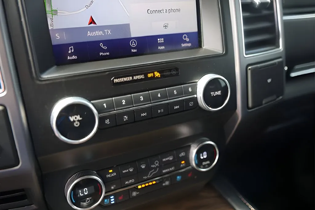 Ford Expedition photo 19