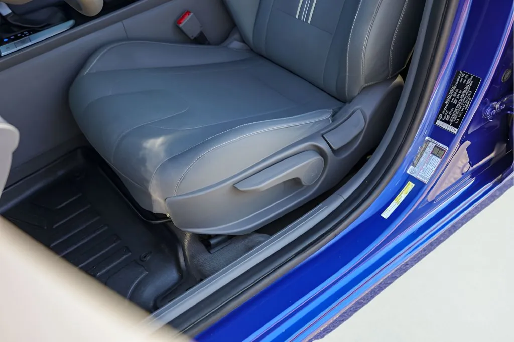Hyundai Elantra photo 11