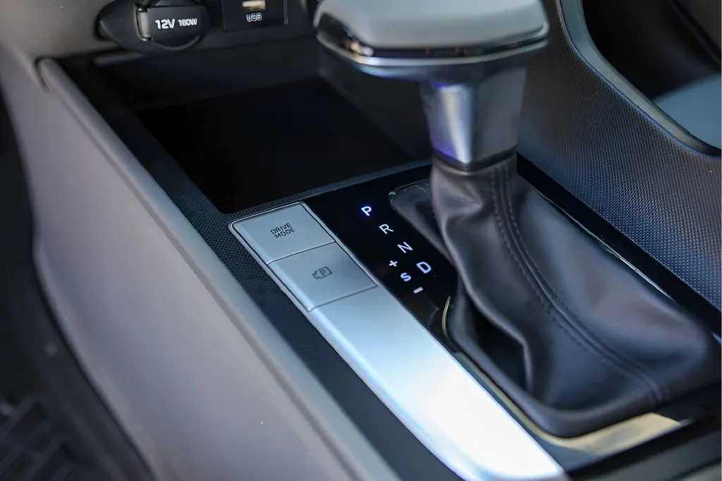 Hyundai Elantra photo 22