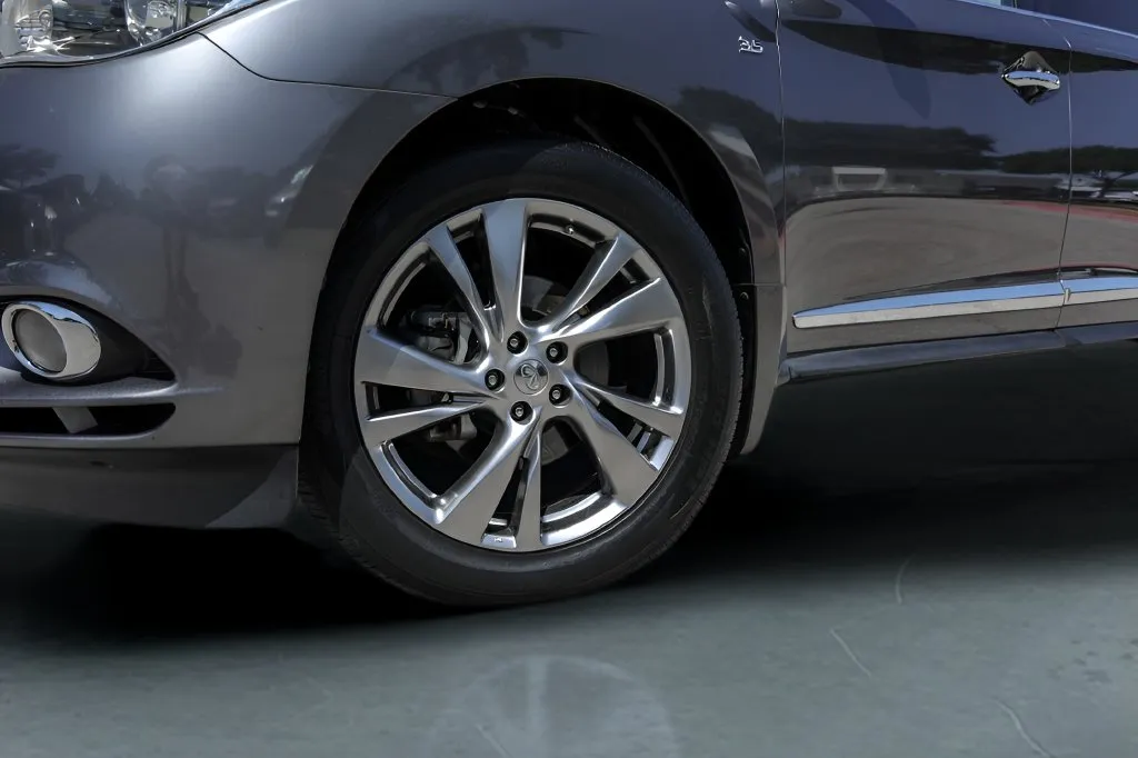 Infiniti QX60 photo 4