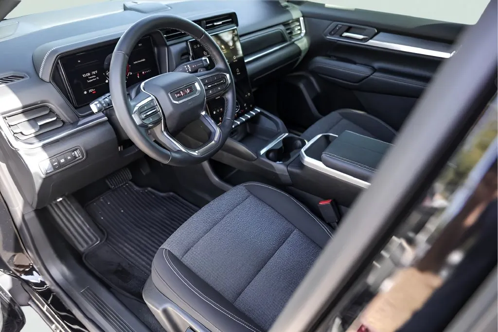 GMC Terrain photo 13