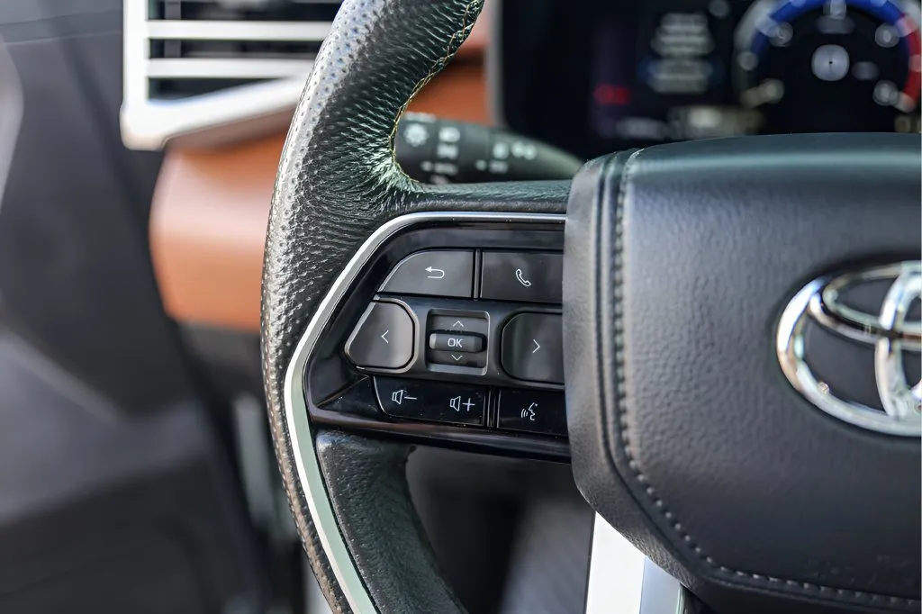 Toyota Tundra photo 16