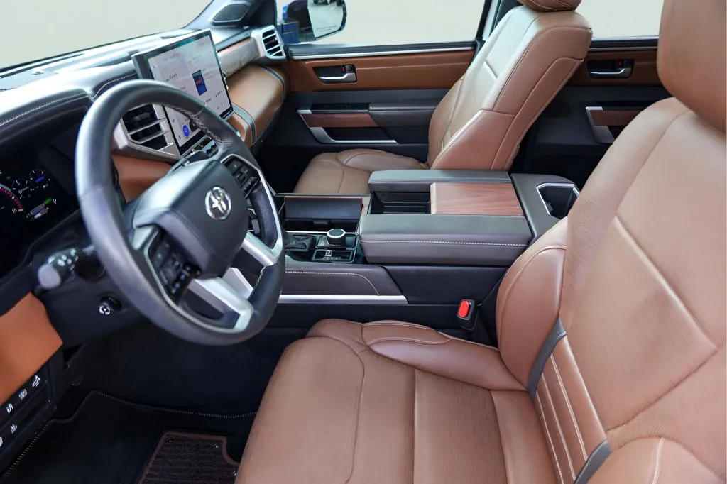 Toyota Tundra photo 11