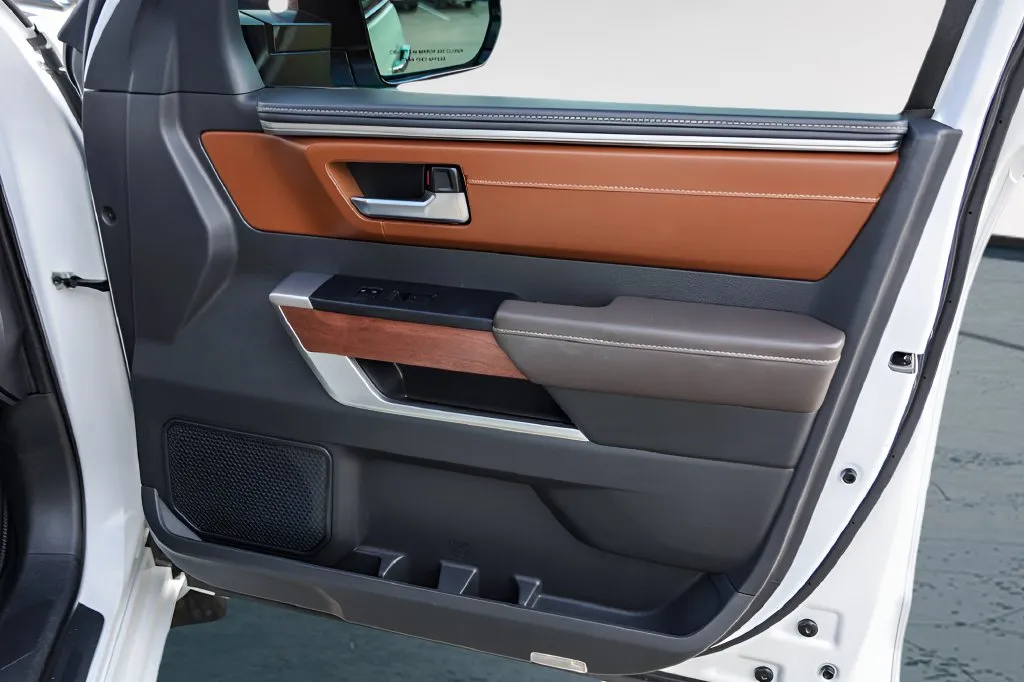 Toyota Tundra photo 30