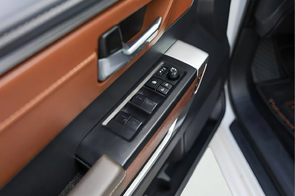 Toyota Tundra photo 24