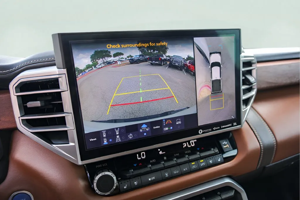 Toyota Tundra photo 18