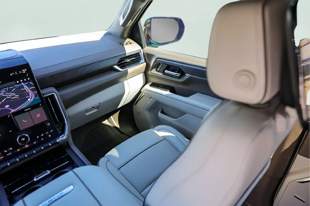 GMC Yukon XL photo 32