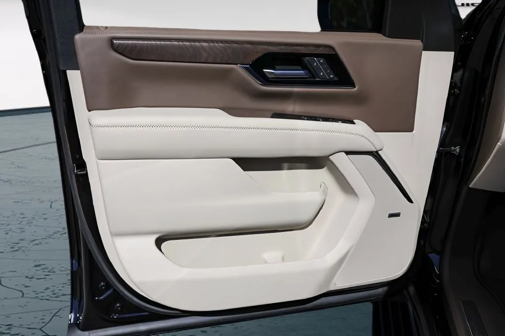 GMC Yukon XL photo 26