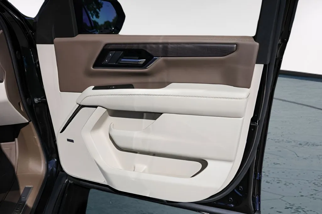 GMC Yukon XL photo 33