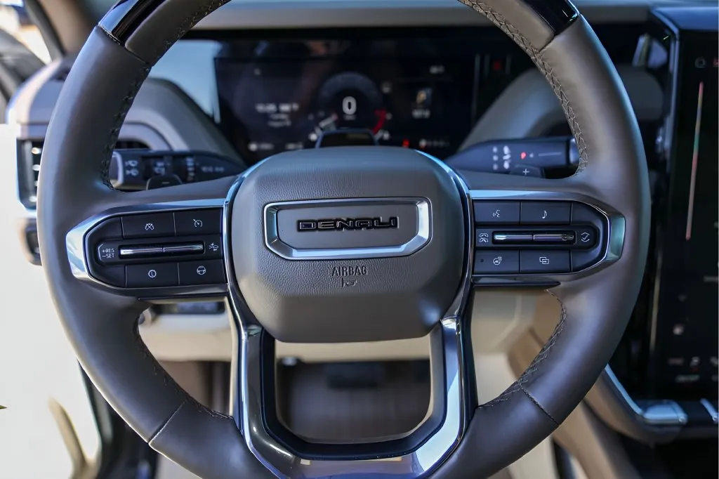 GMC Yukon XL photo 15