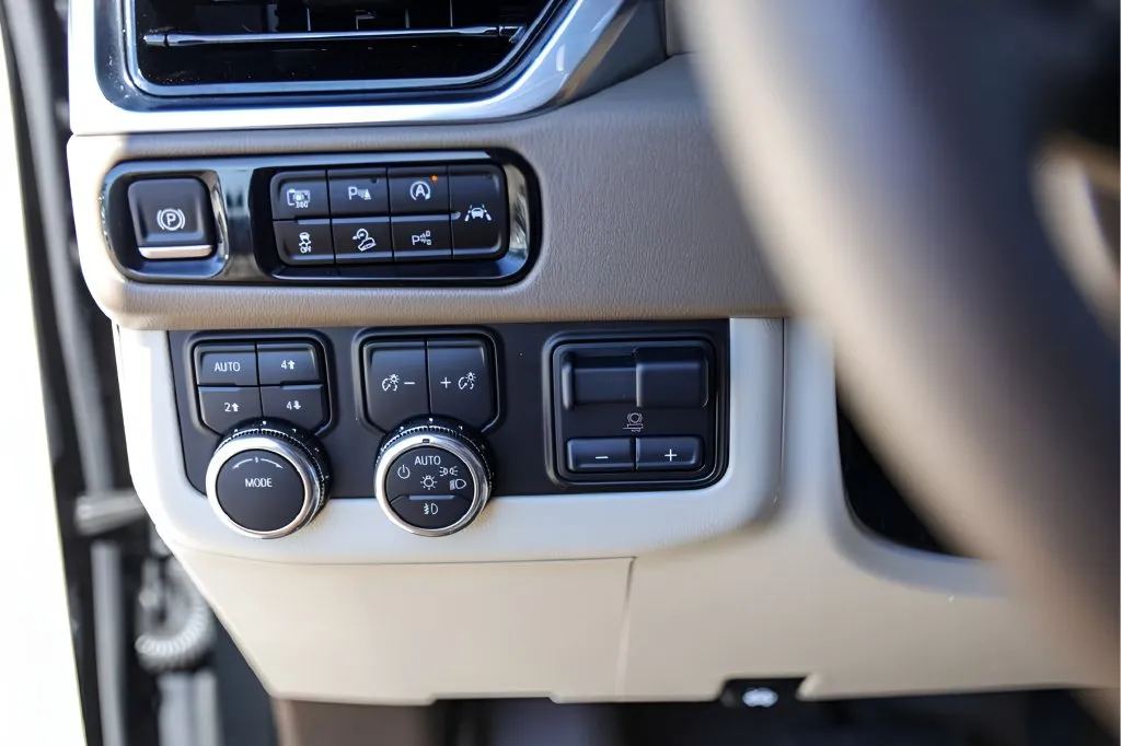 GMC Yukon XL photo 18
