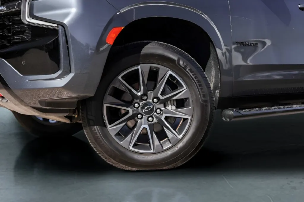 Chevrolet Tahoe photo 4