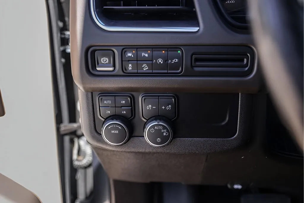 Chevrolet Tahoe photo 18