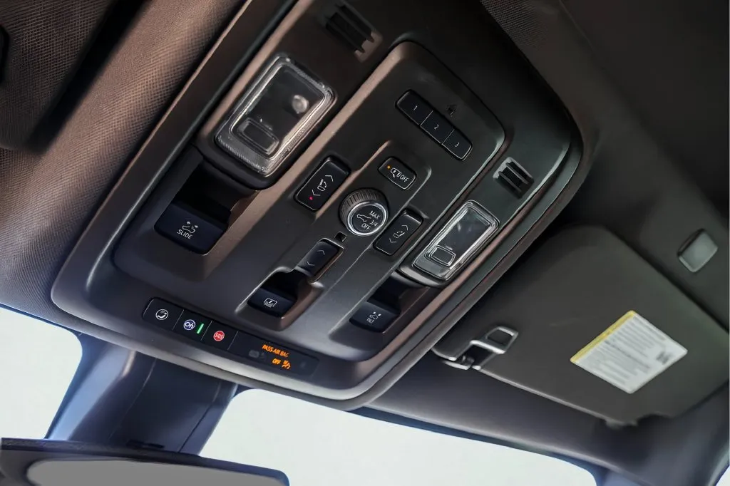 Chevrolet Tahoe photo 25