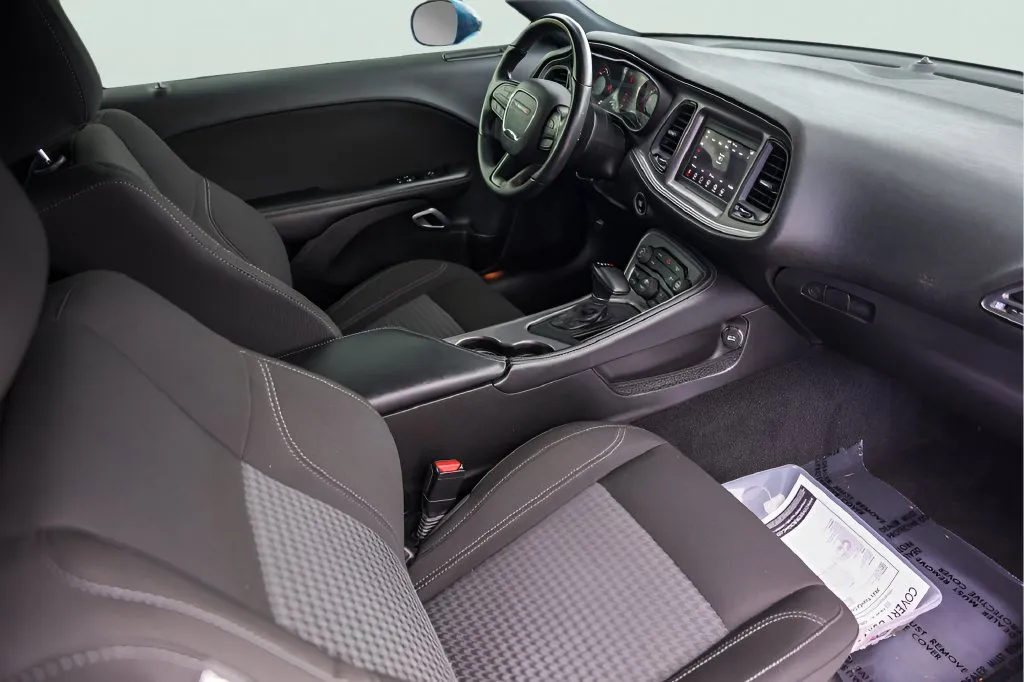 Dodge Challenger photo 27