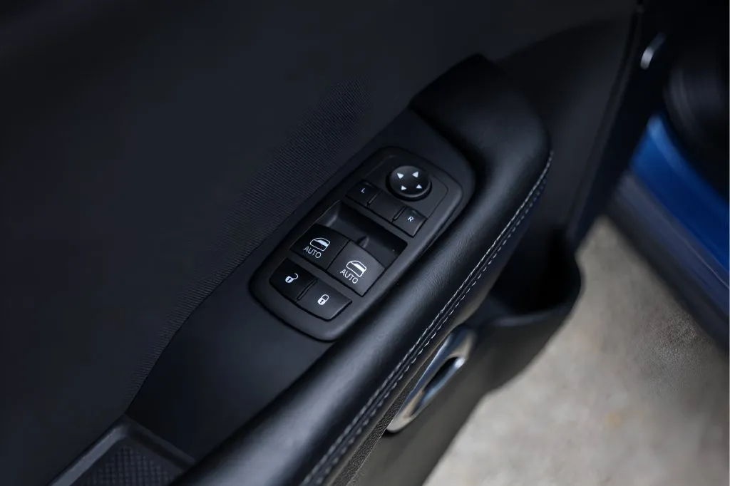 Dodge Challenger photo 24