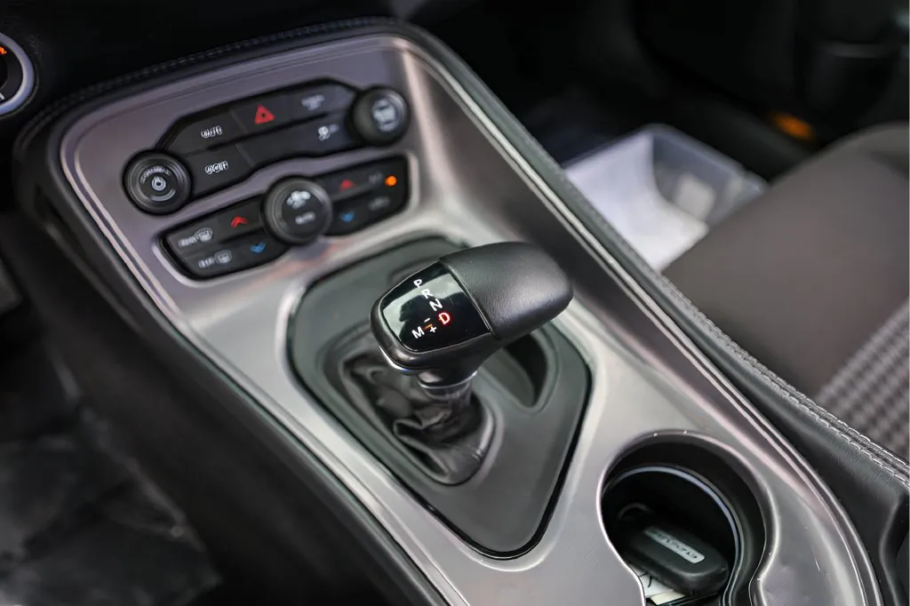 Dodge Challenger photo 22