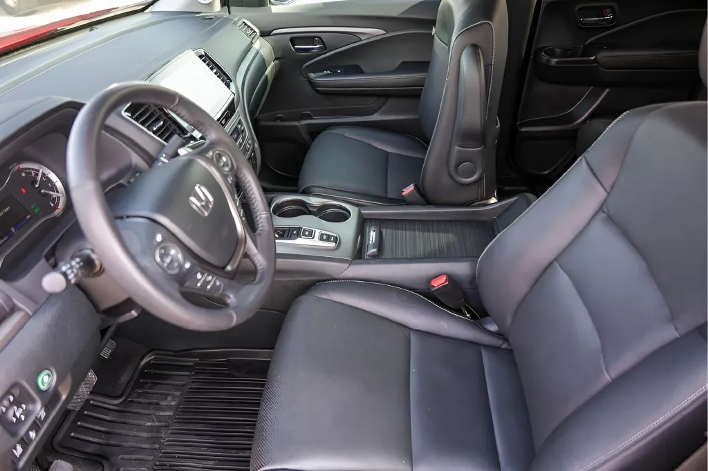 Honda Ridgeline photo 12