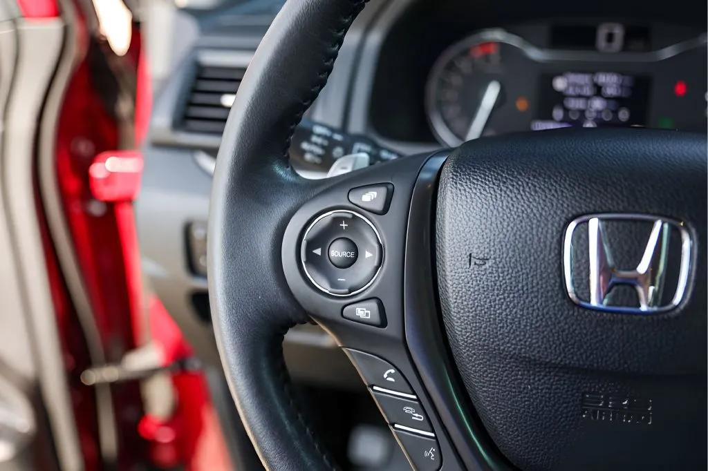 Honda Ridgeline photo 17